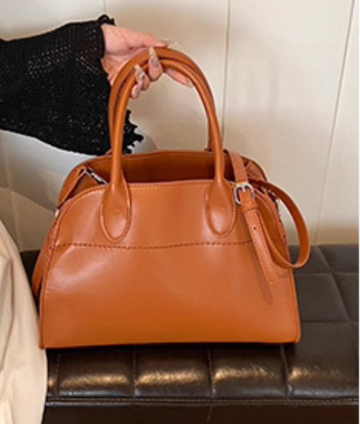 Large-capacity tote bag made from top-grain cowhide leather